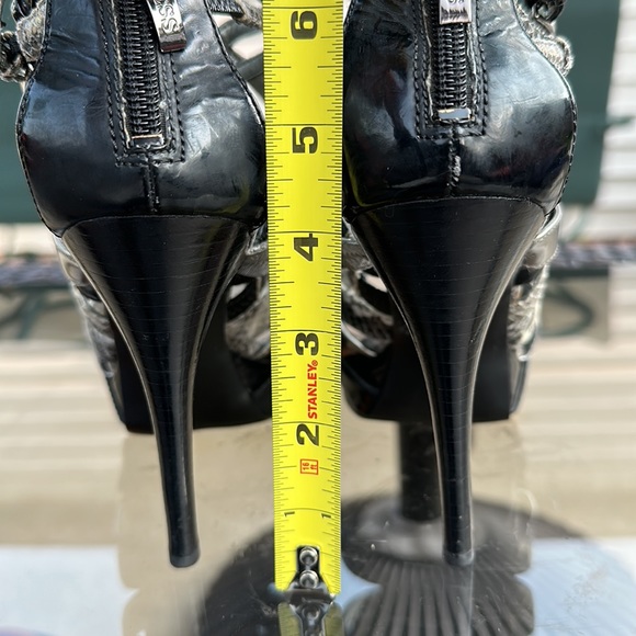 GUESS PLATFORM HEELS - Picture 5 of 10